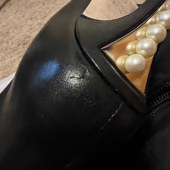 Authentic Chanel Black 17A Lambskin Leather Cc Pearl Short Ankle bootie 36.5 - Picture 10 of 11